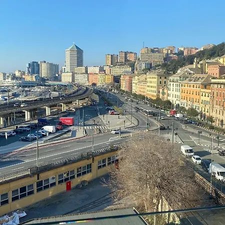 Due Passi Dal Porto Genoa