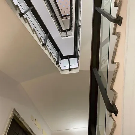 Due Passi Dal Porto