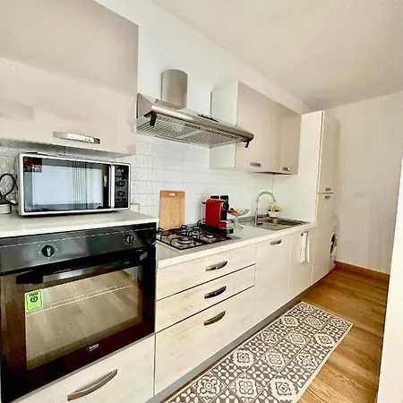 Due Passi Dal Porto Apartman *