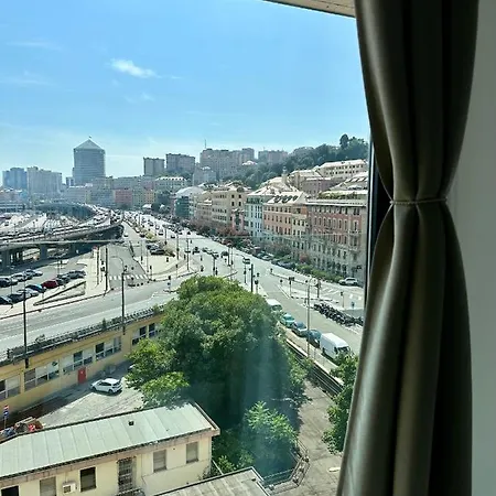 Due Passi Dal Porto * Genoa