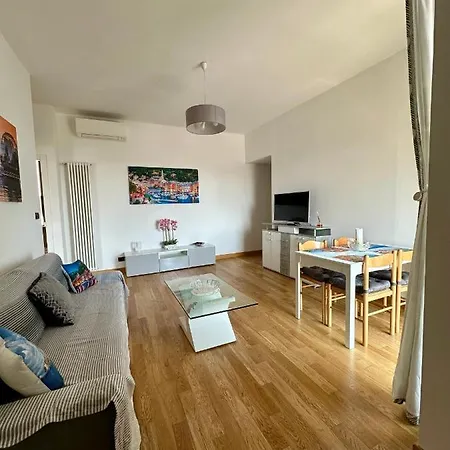 Due Passi Dal Porto Apartman Genova