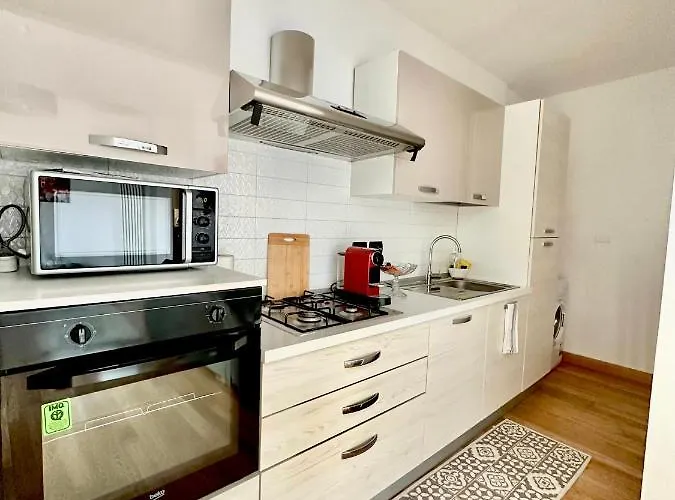 Due Passi Dal Porto 아파트 *